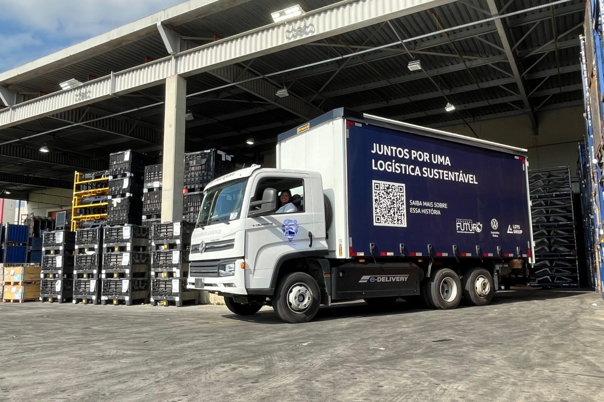 Volkswagen Truck & Bus plant in Resende: Fully electric eDelivery trucks, driven exclusively by women. Volkswagen Truck & Bus plant in Resende