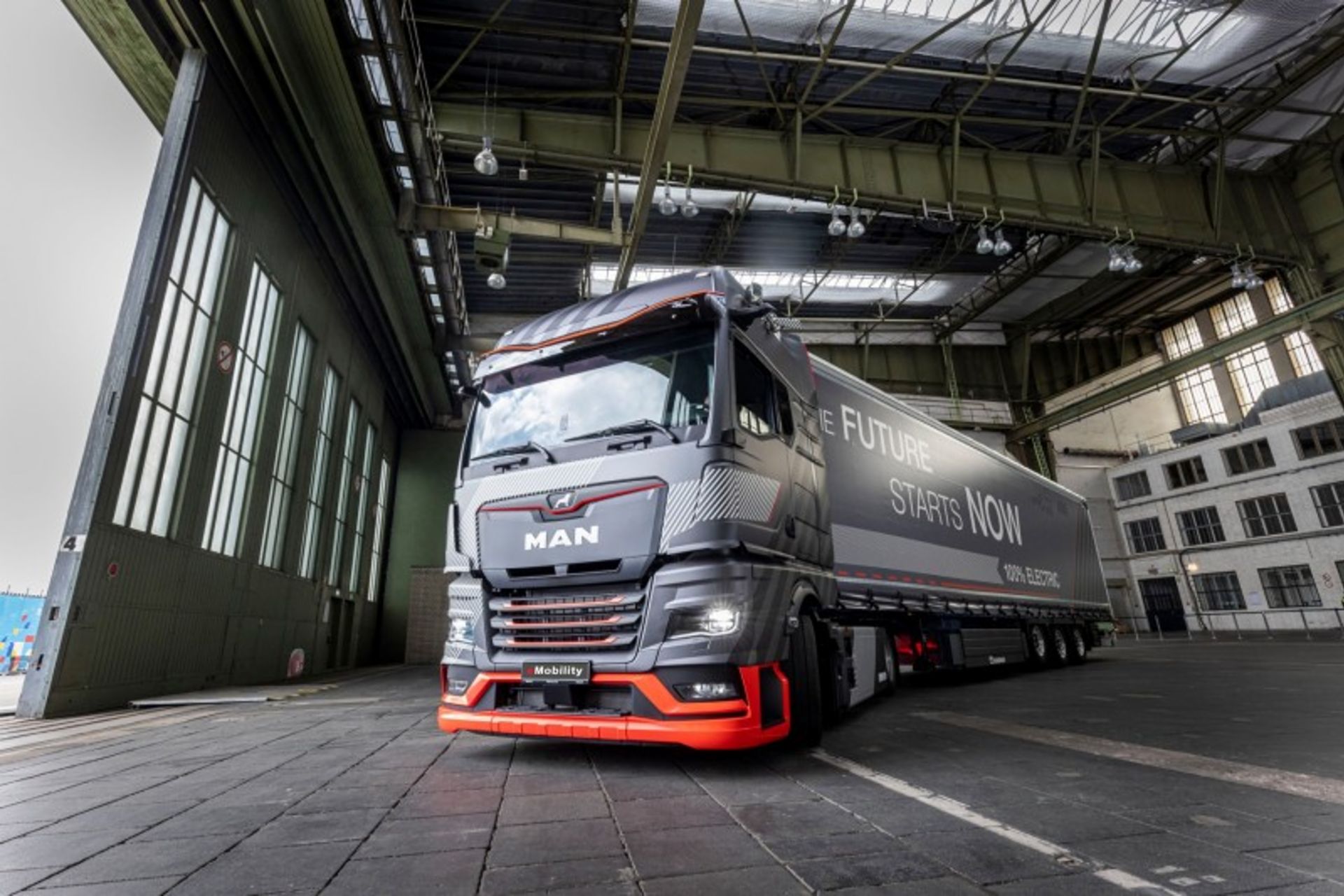 MAN startet 2024 im Werk München die Serienproduktion des neuen eTruck